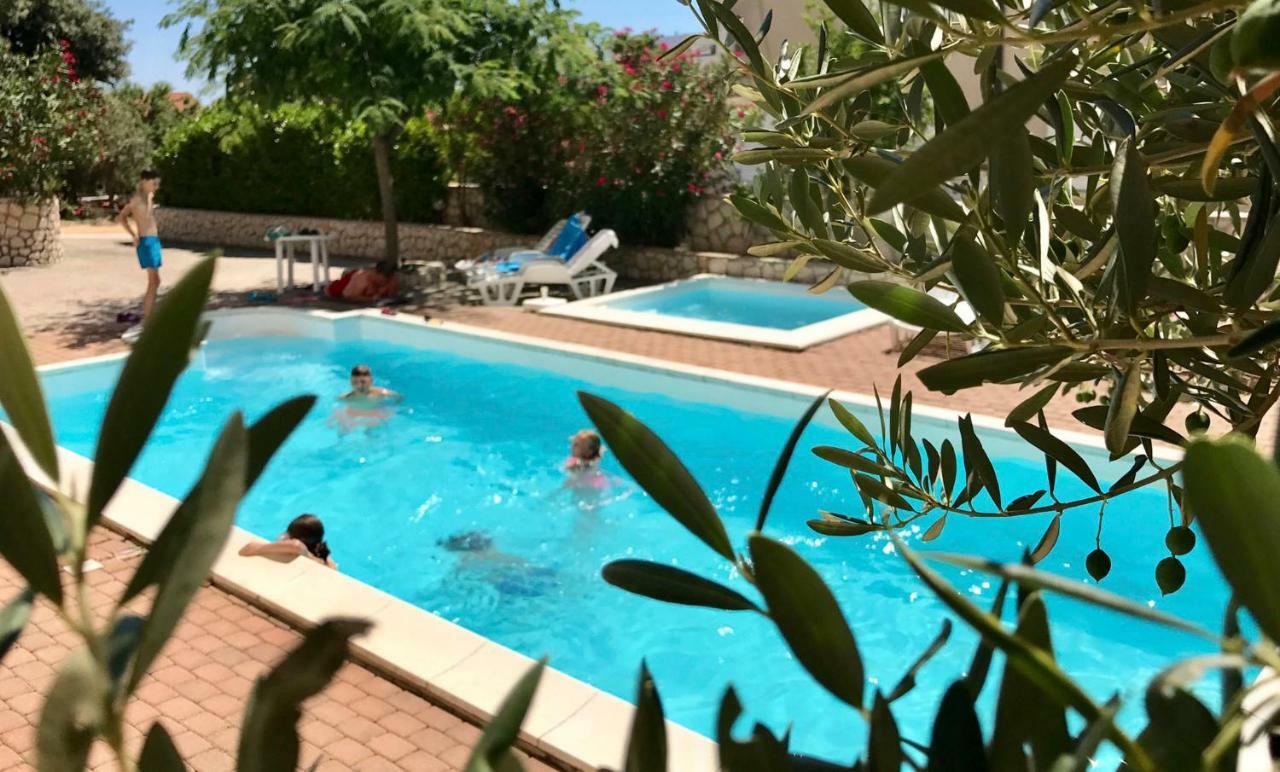 Apartments Villa Ana Mandre Kültér fotó